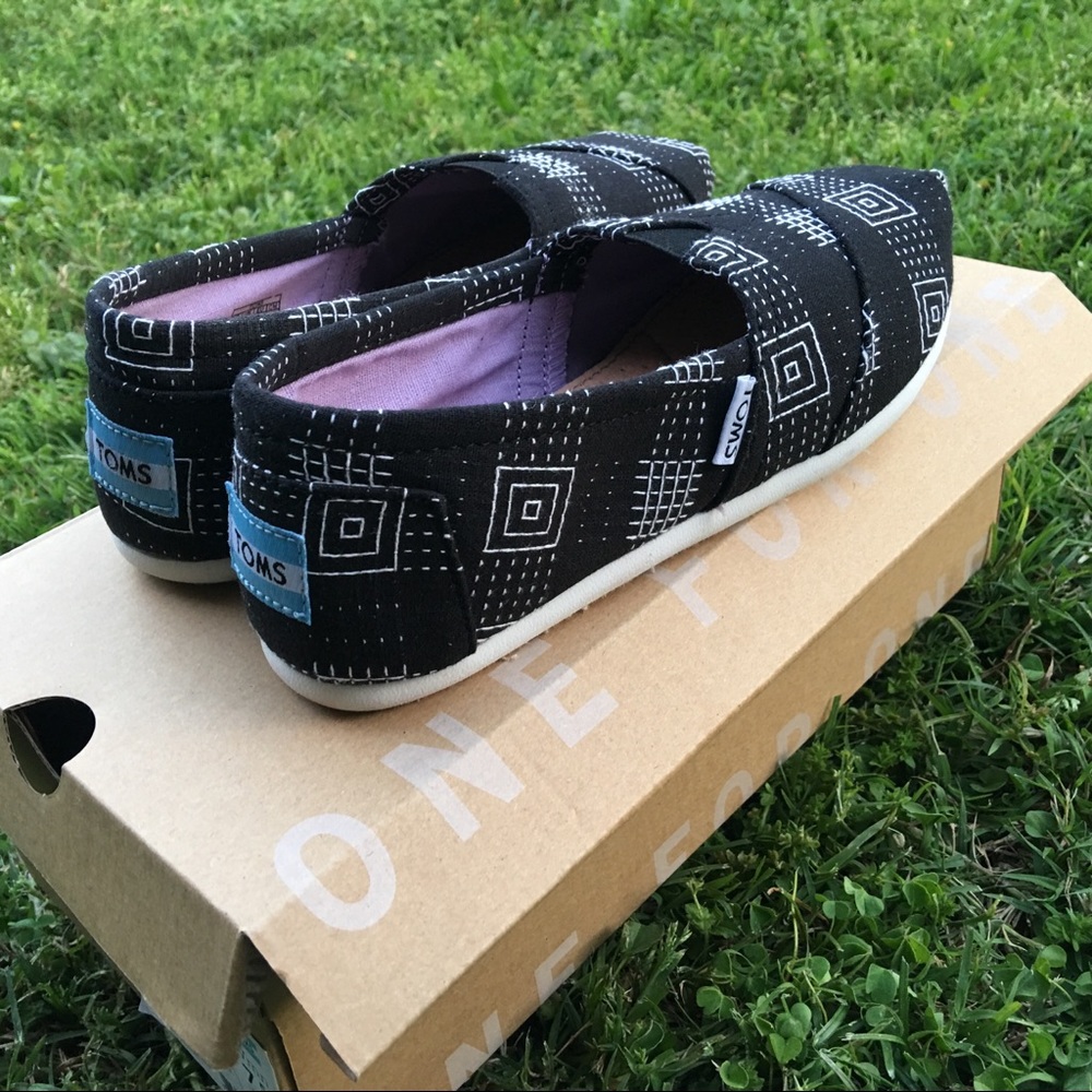 Toms